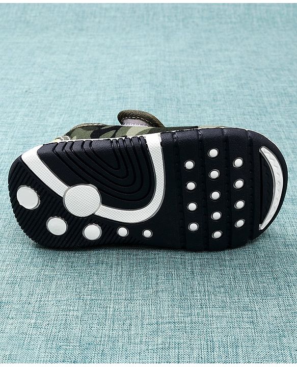 Cute Walk by Babyhug Camouflage Canvas Musical Shoes Engine Patch - Green