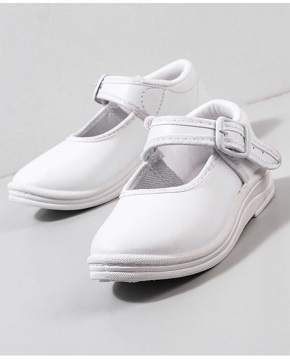 Cute Walk by Babyhug School Shoes - White