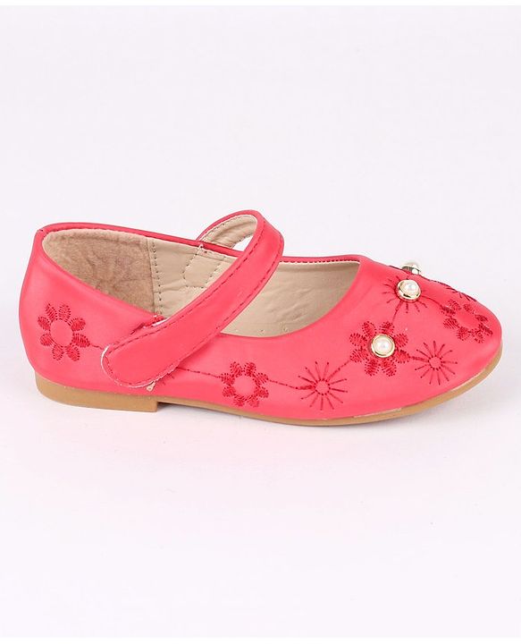 Cute Walk by Babyhug Party Wear Belly Shoes Bead Detailing - Red