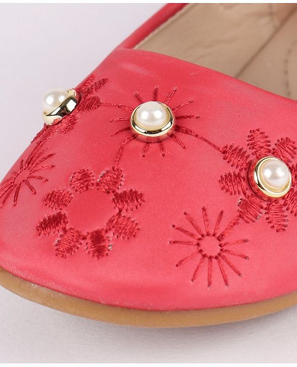 Cute Walk by Babyhug Party Wear Belly Shoes Bead Detailing - Red