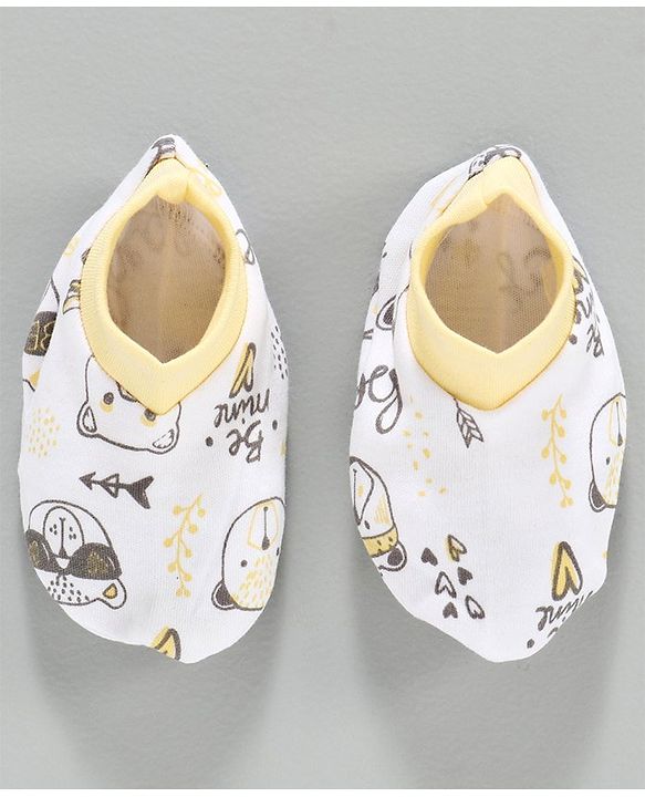 Babyhug 100% Cotton Cap Mittens & Booties Set Bear Print Yellow -  Diameter 10.5 cm