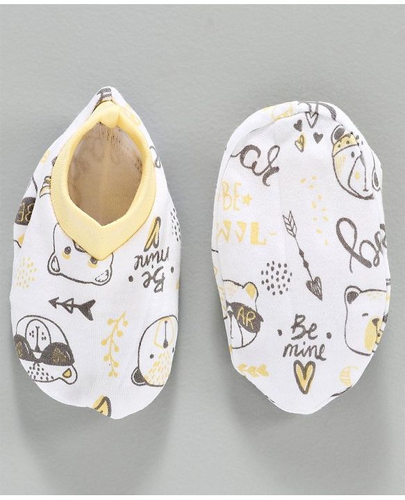 Babyhug 100% Cotton Cap Mittens & Booties Set Bear Print Yellow -  Diameter 10.5 cm