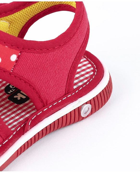 Cute Walk by Babyhug Musical Sandals Heart Patch - Red