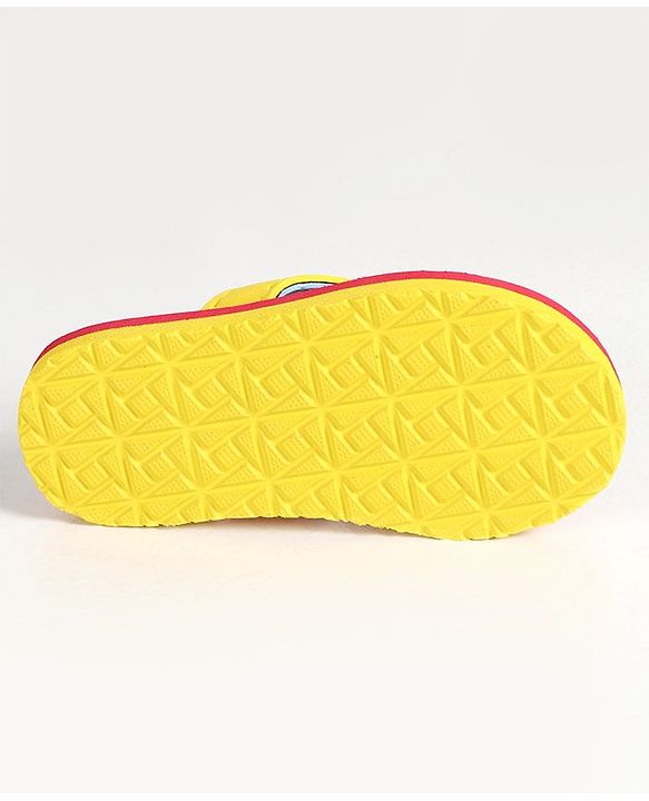 Cute Walk by Babyhug Flip Flops  Male Red 9