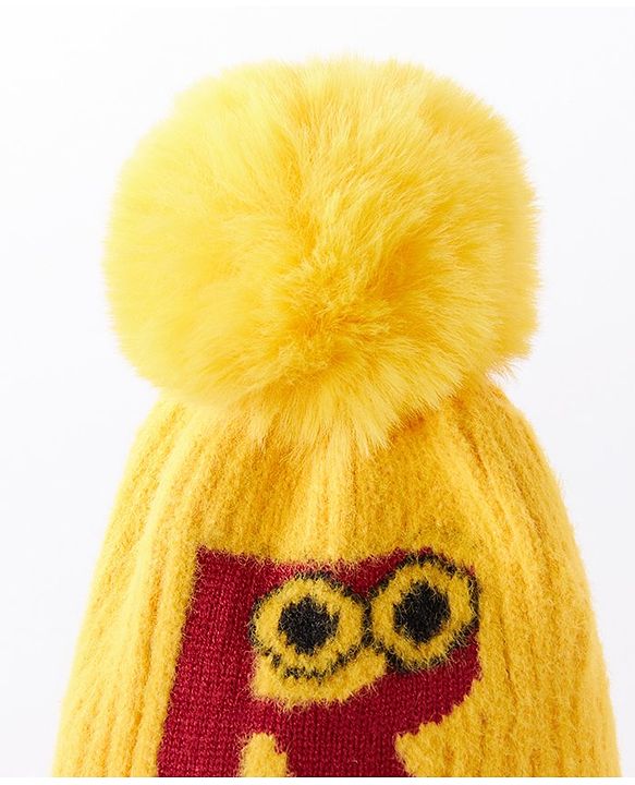 Babyhug Woollen Cap & Gloves With Muffler Alphabet R Design Yellow - Diameter 12 cm