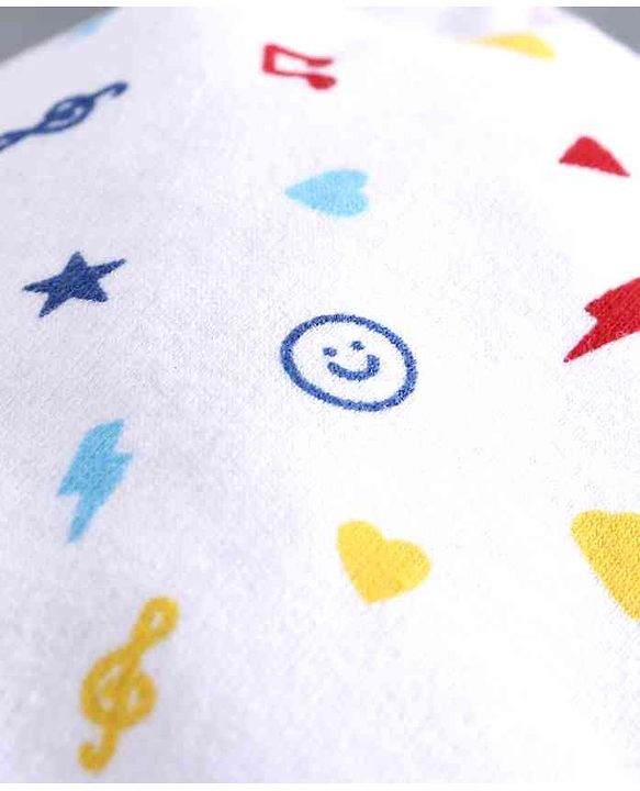 Babyhug 100% Cotton Cap Multi Print White - Diameter 11 cm