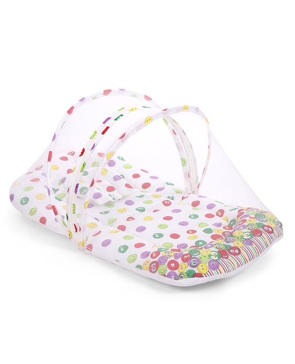 Babyhug Cotton Bedding Set with Mosquito Net Smiley Print - White Base