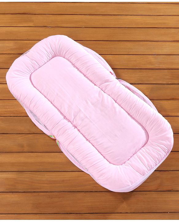 Babyhug Cotton Bedding Set With Center Zip Mosquito Net Transport In Star Print- Pink
