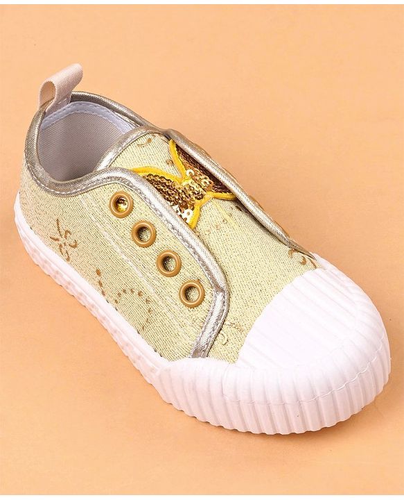 Cute Walk by Babyhug Casual Shoes Butterfly Embellishment - Brown