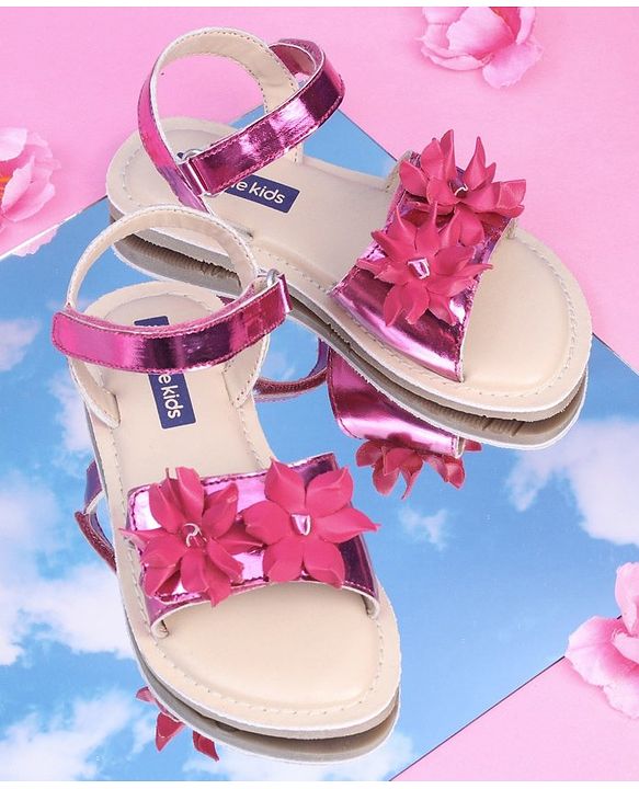 Pine Kids Party Wear Sandals Floral Detail - Pink