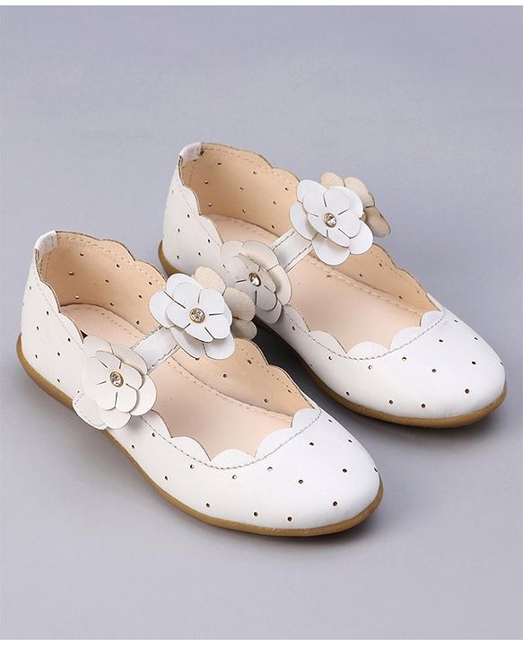 Pine Kids Belly Shoes Floral Applique - White
