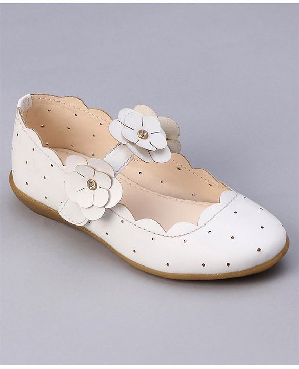 Pine Kids Belly Shoes Floral Applique - White