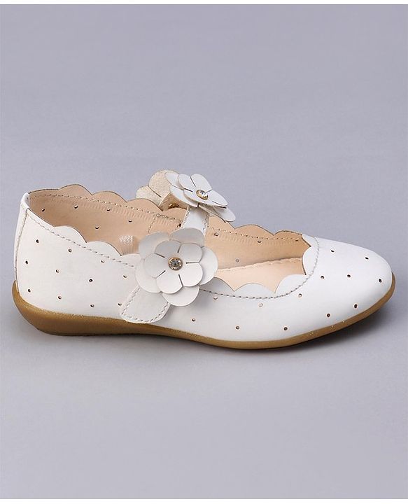 Pine Kids Belly Shoes Floral Applique - White