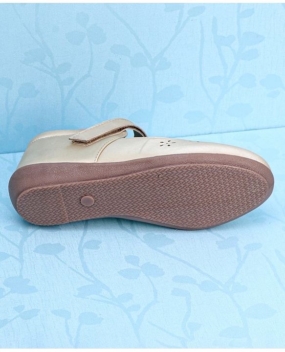 Pine Kids Party Wear Belly Shoes Floral Appliques - Cream