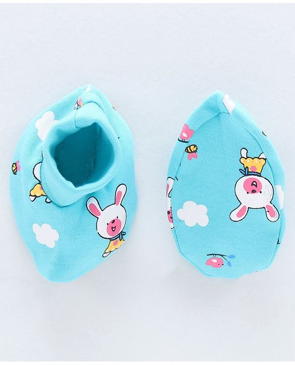 Babyhug 100% Cotton Cap Mittens & Booties Bear Print Blue - Diameter 11.5 cm