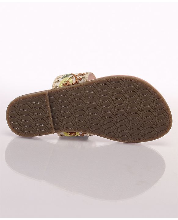 Pine Kids Ethnic Wear Chappal Floral Embroidery  - Pink