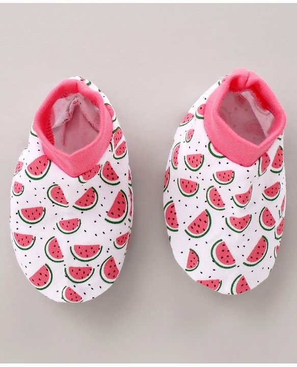 Babyhug Cap Mitten & Booties Watermelon Print - Cap Diameter 11 cm