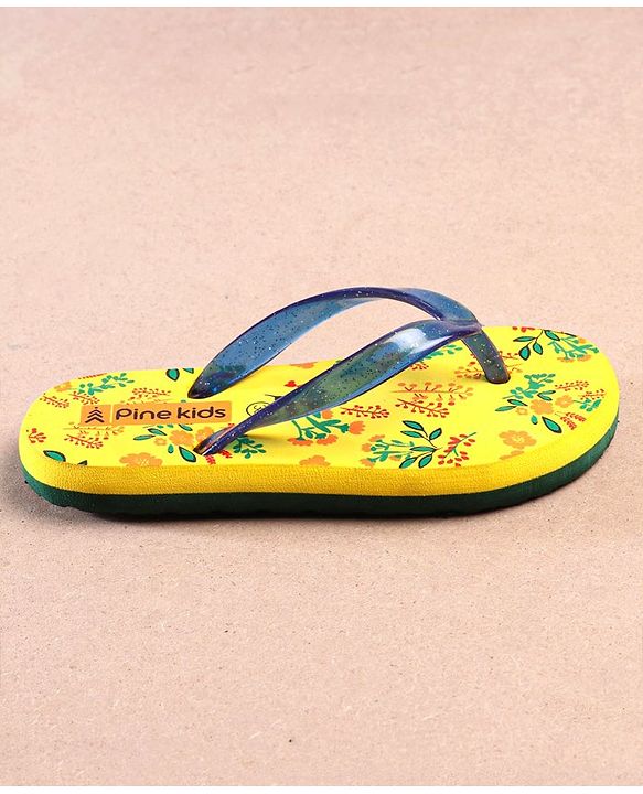 Pine Kids Flip Flops Floral Print - Yellow
