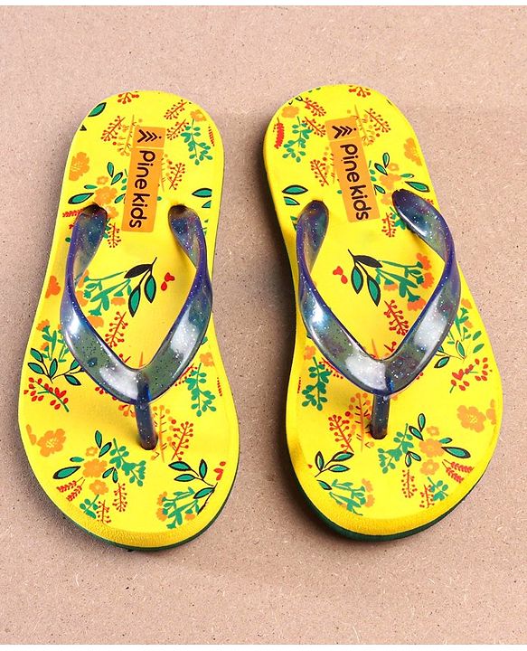 Pine Kids Flip Flops Floral Print - Yellow