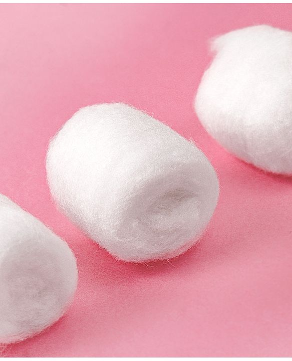 Babyhug 100% Pure Cotton Balls Soft & Gentle for Baby Care  140 Pieces (100g) | Highly Absorbent | Baby Care | First-Aid | Makeup