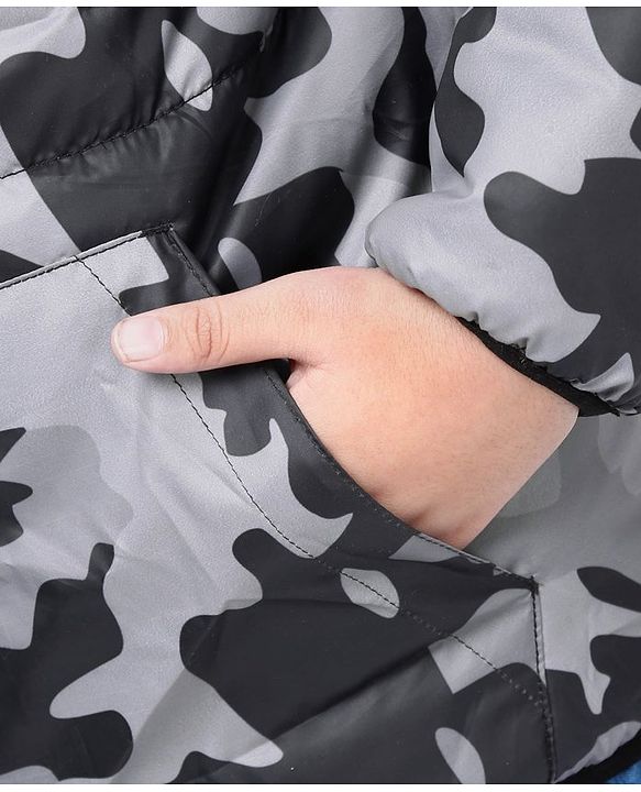 Pine Kids Fulll Sleeves Camouflage Hooded Padded Jacket - Black Grey