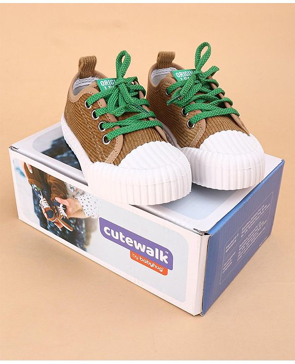 Cute Walk by Babyhug Casual Shoes Star Patch - Brown