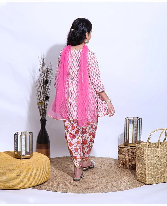 Pine Kids Three Fourth Sleeves Kurti & Dhoti Style Pyjama With Dupatta Floral Print - White Pink
