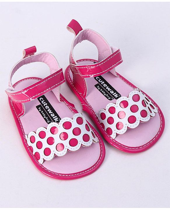Cute Walk by Babyhug Booties - Pink