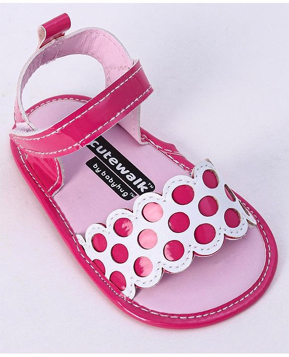 Cute Walk by Babyhug Booties - Pink