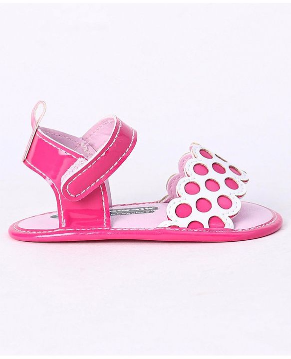 Cute Walk by Babyhug Booties - Pink