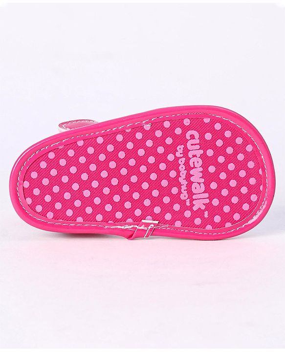 Cute Walk by Babyhug Booties - Pink