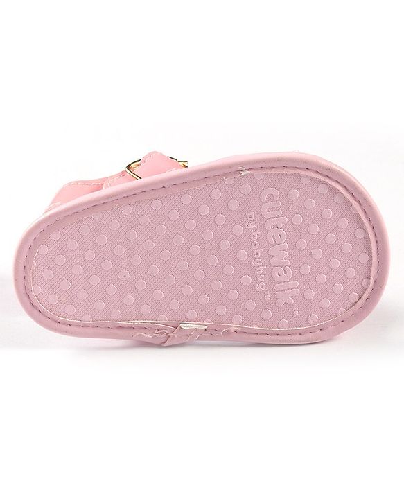 Cute Walk by Babyhug Booties Bow Applique - Pink