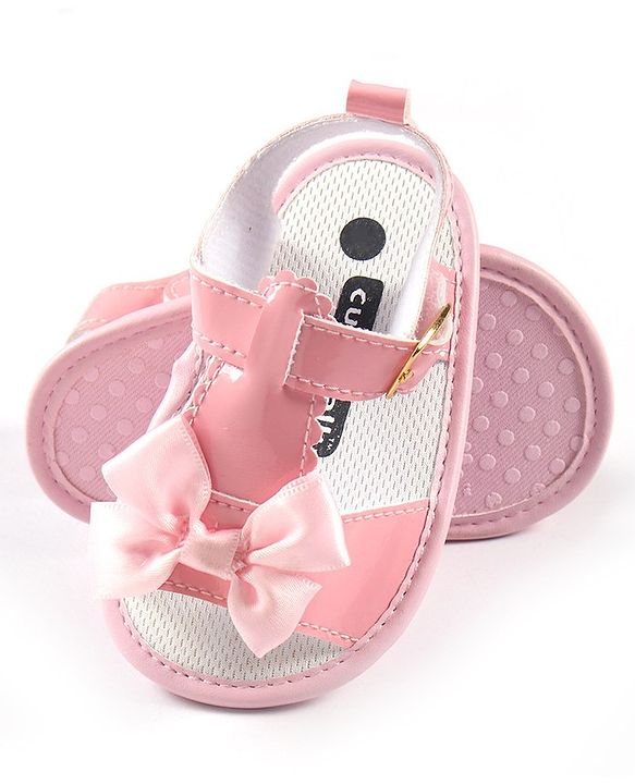 Cute Walk by Babyhug Booties Bow Applique - Pink