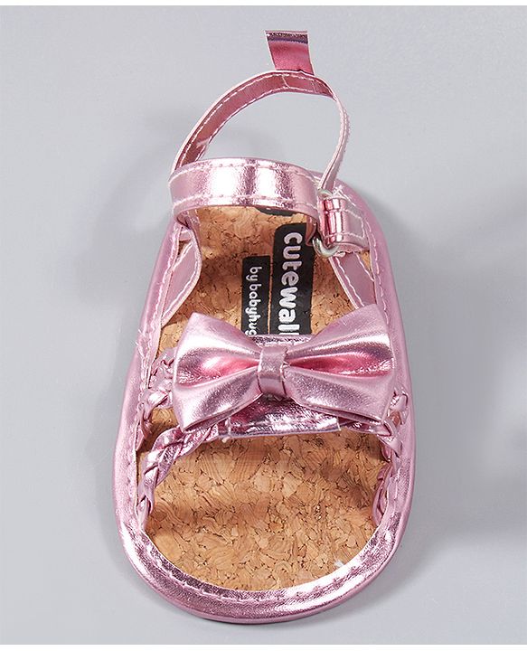 Cute Walk by Babyhug Booties Bow Applique - Pink