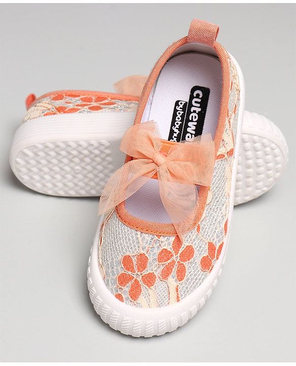Cute Walk by Babyhug Casual Shoes Floral Embroidered - Orange