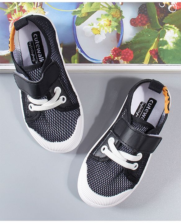 Cute Walk by Babyhug Casual Shoes - Black