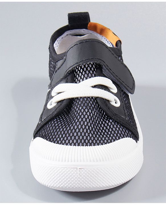 Cute Walk by Babyhug Casual Shoes - Black