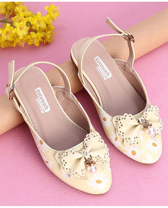 Cute Walk by Babyhug Party Wear Belly Shoes Bow Appliques - Light Yellow