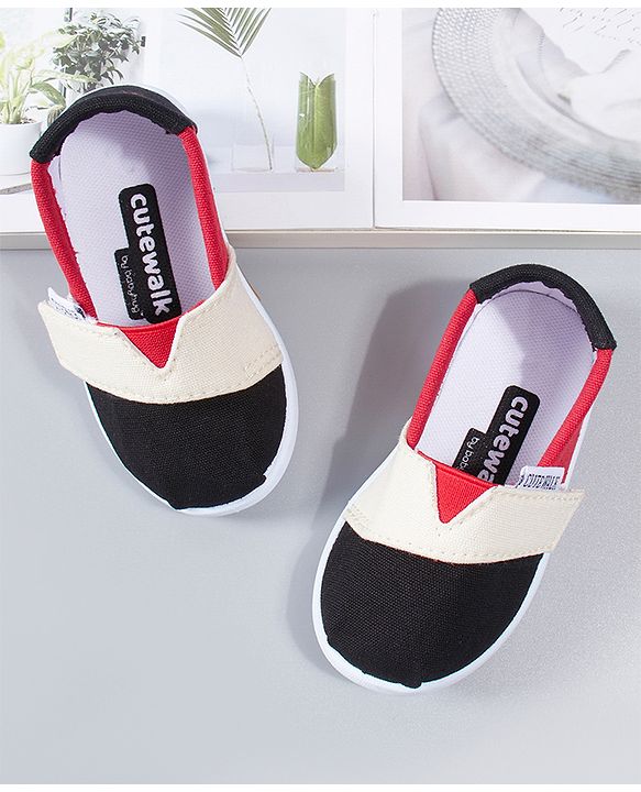 Cute Walk by Babyhug Casual Shoes - Black Red