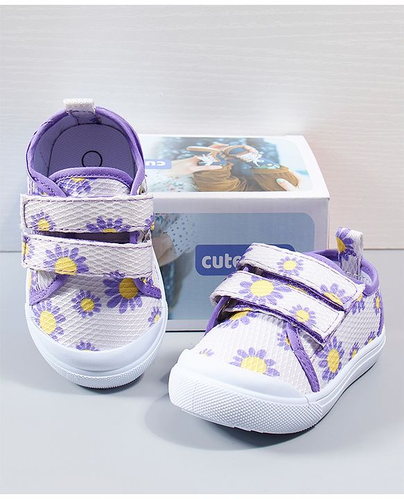 Cute Walk by Babyhug Casual Shoes Floral Print - Purple