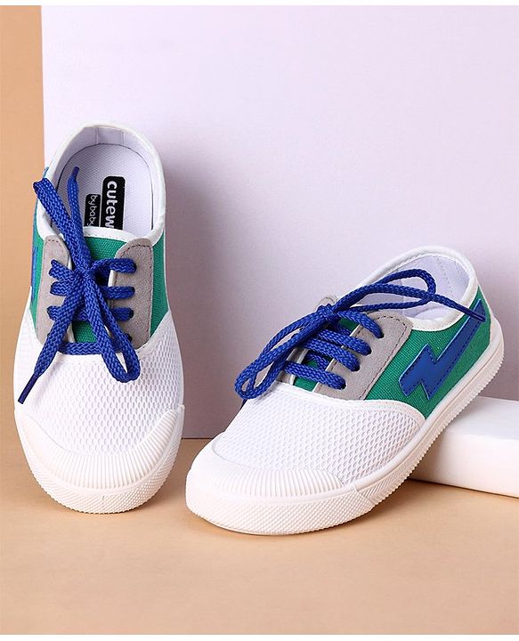 Cute Walk by Babyhug Casual Shoes - White