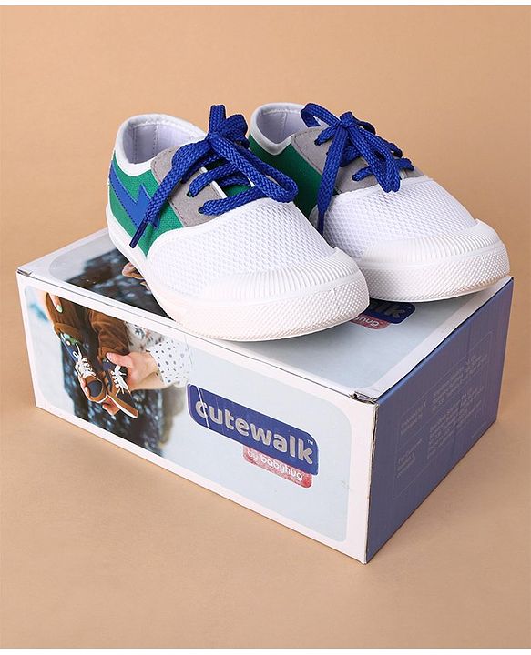 Cute Walk by Babyhug Casual Shoes - White