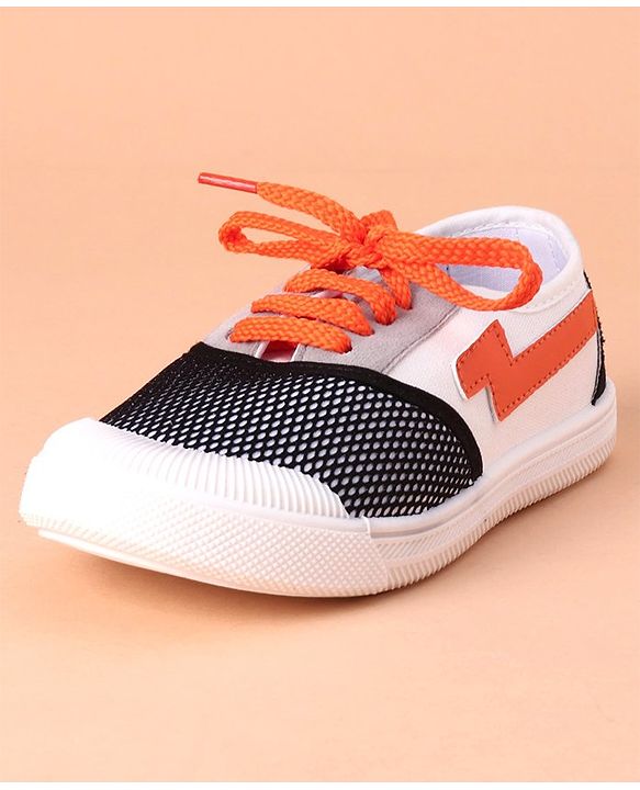 Cute Walk by Babyhug Casual Shoes - White
