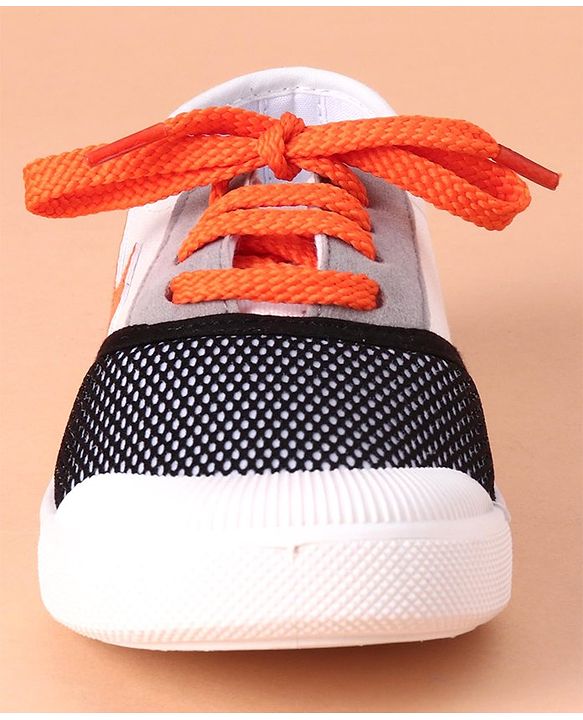 Cute Walk by Babyhug Casual Shoes - White