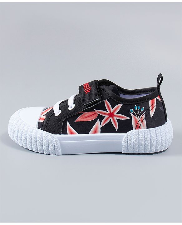 Cute Walk by Babyhug Casual Shoes - Black
