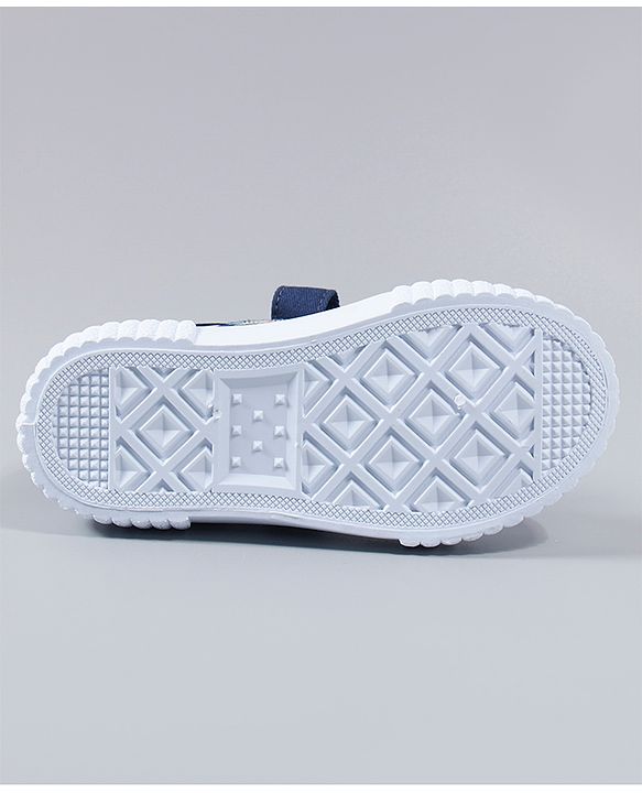 Cute Walk by Babyhug Casual Shoes - Black