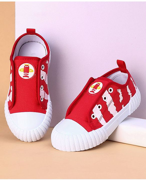 Cute Walk by Babyhug Casual Shoes Aeroplane Patch - Red White