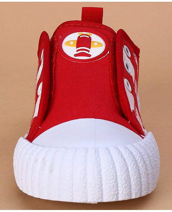 Cute Walk by Babyhug Casual Shoes Aeroplane Patch - Red White