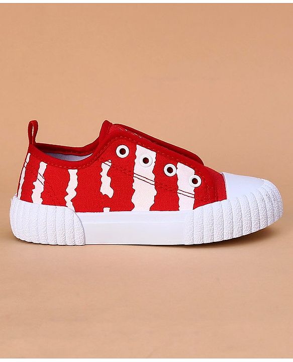 Cute Walk by Babyhug Casual Shoes Aeroplane Patch - Red White
