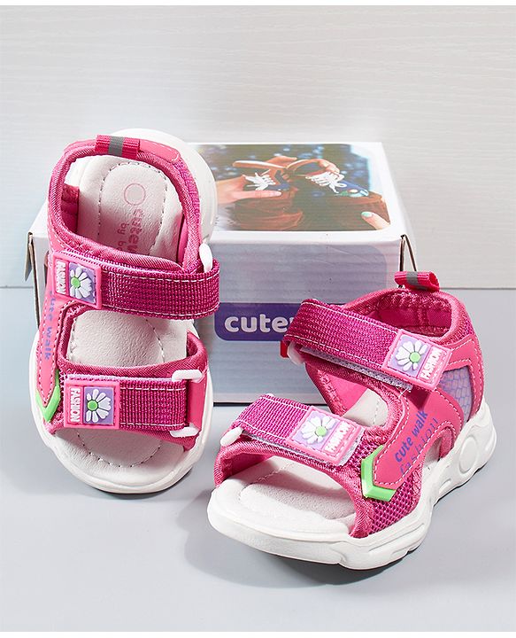 Cute Walk by Babyhug Casual Sandals Floral Patch - Fuschia